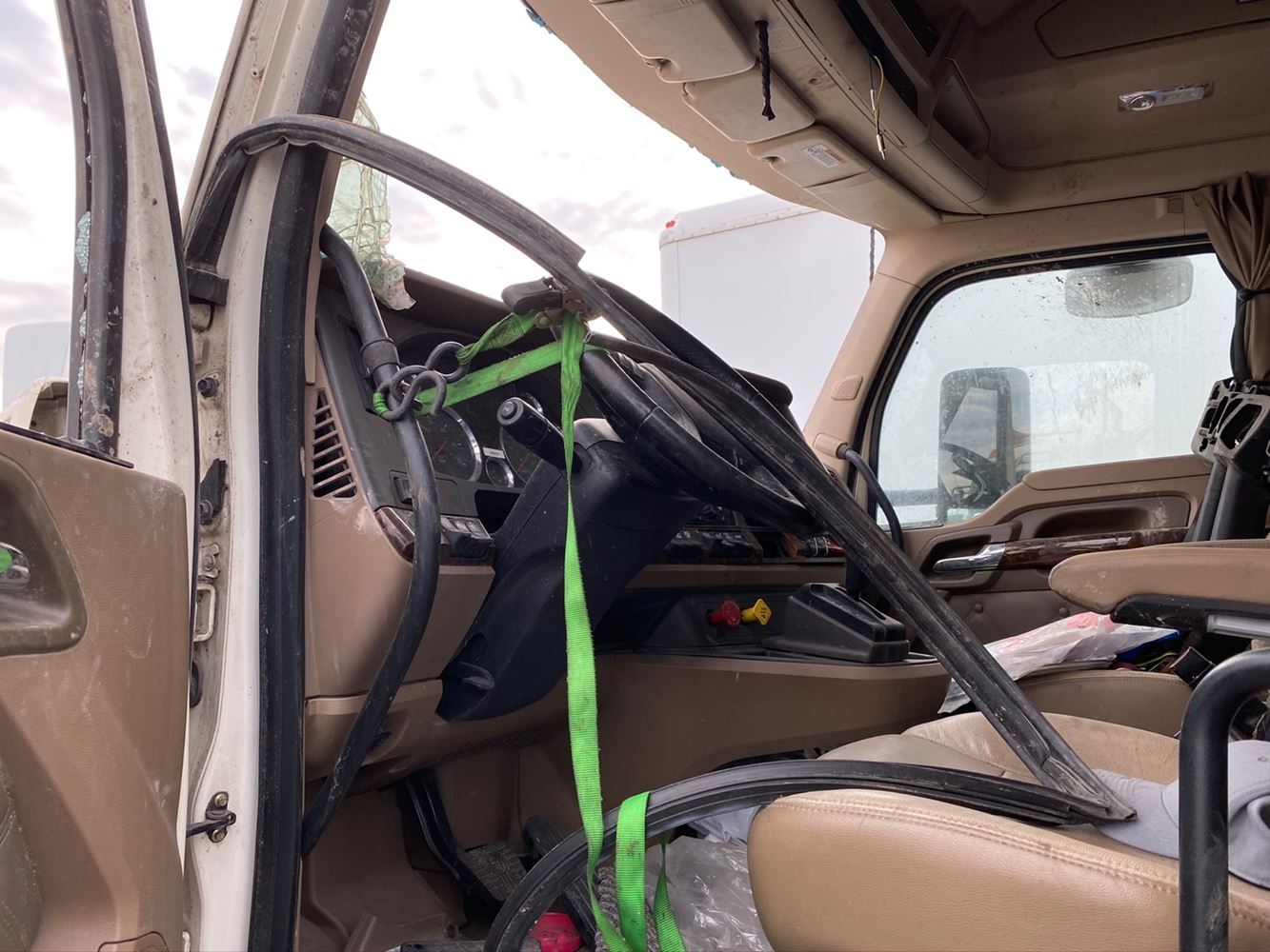 Salvage 2018 Kenworth T680 Sleeper For Parts Phoenix, Arizona, United