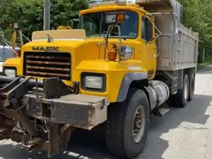 2001 Mack RD688S Truck for Parts Image