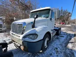 2005 Freightliner Columbia 120 Truck for Parts (Stock #244)) Part Image