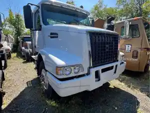 2005 Volvo VHD Truck for Parts (Stock #197)) Part Image