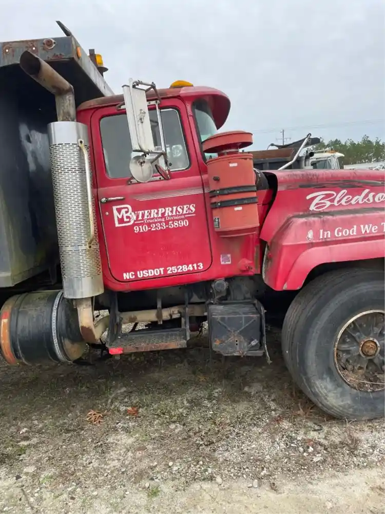 2001 Mack RD690S Truck for Parts for sale Wilmington North Carolina