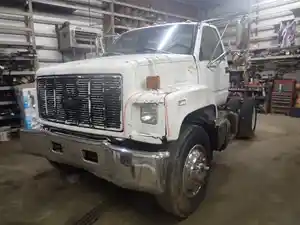 Salvage 1997 Chevrolet C7500 - TG018