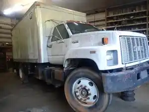 Salvage 2000 Chevrolet C7500 - TG019