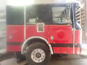 Salvage 2004 HME Fire Truck - TG022