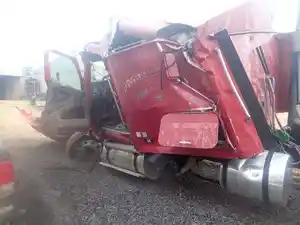 Salvage 2005 International 9400I - TG004
