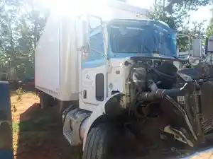 Salvage 2011 Peterbilt 337 - TF024