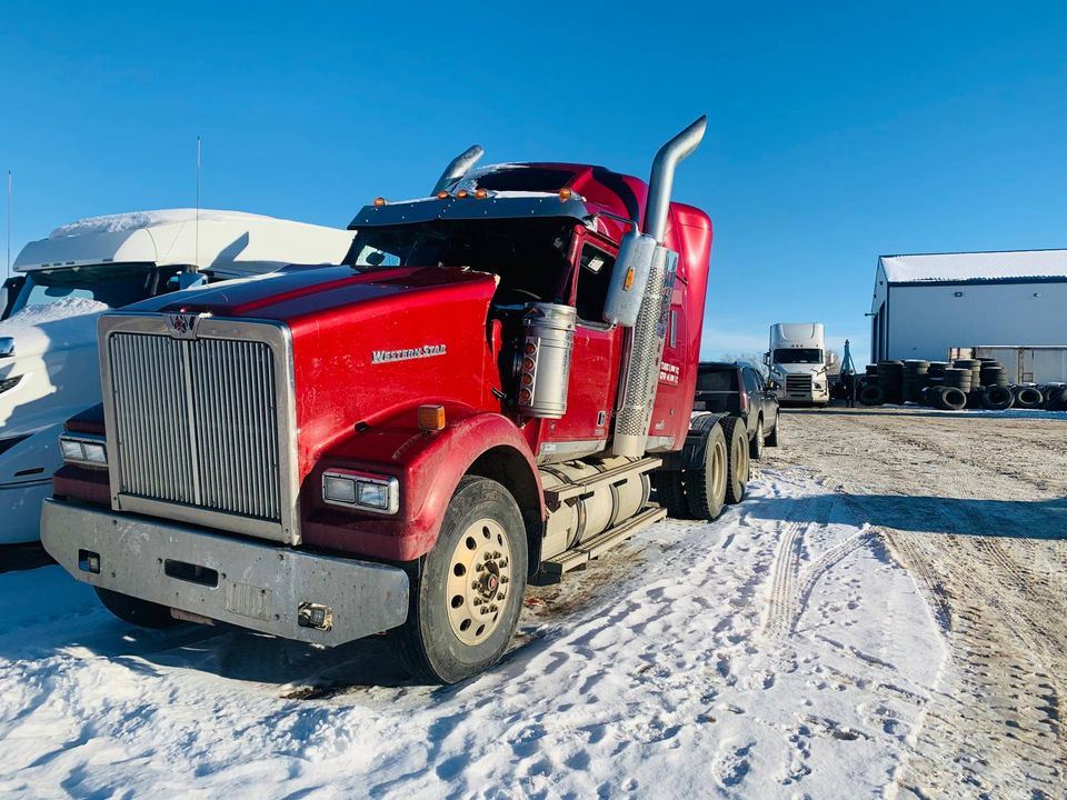 2015 Western Star 4900 FA Truck for Parts for sale Edmonton Alberta