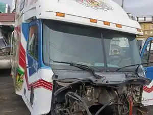 Salvage 2000 Freightliner Century Class 120 - FL-380