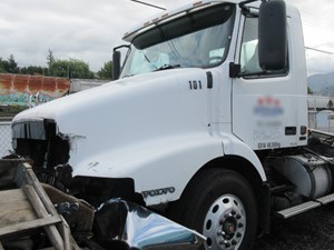 2000 Volvo VNM Truck for Parts (Stock #V-25)) Part Image