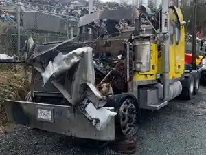 Salvage 2001 Peterbilt 379 - PB-396