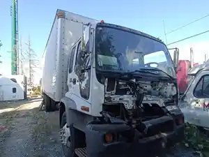 Salvage 2005 GMC T7500 - GMC-3