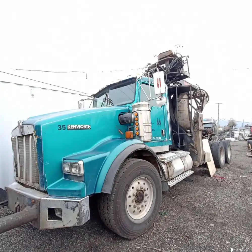 2005 Kenworth T800 Truck for Parts for sale | Abbotsford British