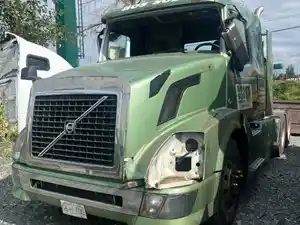 Salvage 2007 Volvo VNL - V-371