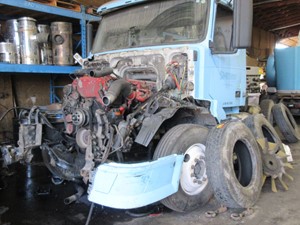 Salvage 2009 Volvo VNL - V-23