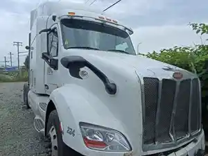 Salvage 2015 Peterbilt 579 - PB-398