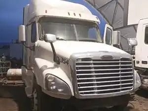 Salvage 2016 Freightliner Cascadia 125 - FL-412