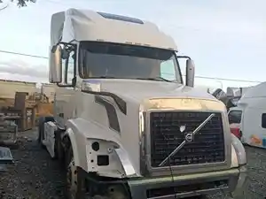 Salvage 2016 Volvo VNL - V-400