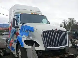 Salvage 2018 International LT625 - INT-370