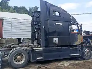 Salvage 2018 Volvo VNL - V-389