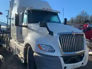 Salvage 2020 International LT625 - INT-395