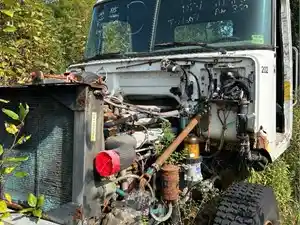Salvage 2000 Volvo WG - 056B