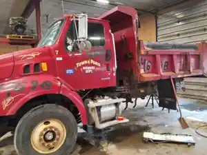 Salvage 2005 Sterling L8500 - 469B