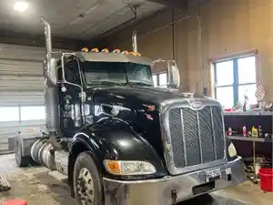 Salvage 2010 Peterbilt 386 - 471B