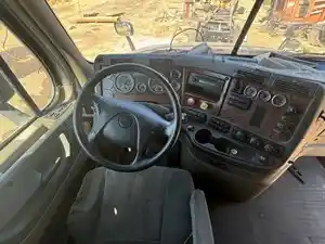 Salvage 2015 Freightliner Cascadia 125 - 1