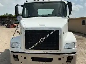 Salvage 2006 Volvo VNM - 314