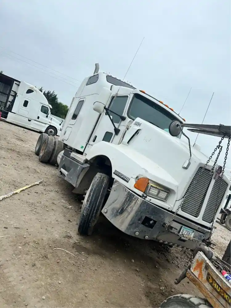 2007 Kenworth T600 Truck for Parts for sale Corsicana Texas United