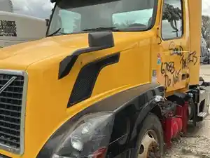 Salvage 2015 Volvo VNL - 266