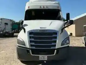 Salvage 2019 Freightliner Cascadia P3 - 331