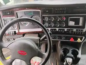 Salvage 2010 Peterbilt 387 - B104-Pete 387