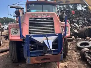 Salvage 1992 Mack DM690SX - 099/2025