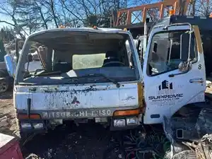 Salvage 2000 Mitsubishi FM617 - 247/2026