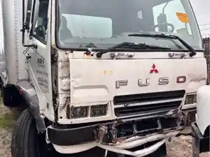 Salvage 2005 Mitsubishi FM61F - 101/2025