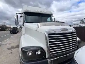 Salvage 2007 Freightliner ST120 - 192/2025