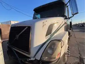 Salvage 2007 Volvo VNL - 245/2026