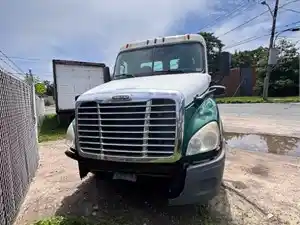 Salvage 2015 Freightliner Cascadia 125 - 080/2025