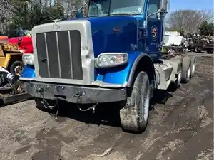 Salvage 2016 Peterbilt 367 - 019/2025