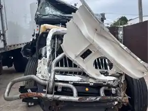Salvage 2023 International LT625 - 084/2025