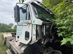 Salvage 2007 Freightliner Columbia 112 - SV-410