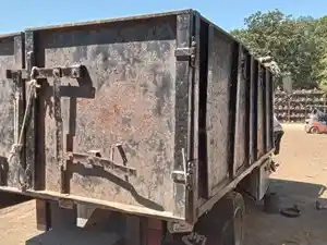 Salvage 2006 Isuzu NQR - SV-7