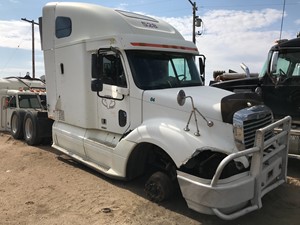 Salvage 2004 Freightliner COLUMBIA 120 - SV-267