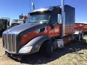 Salvage 2016 Peterbilt 579 - SV-515