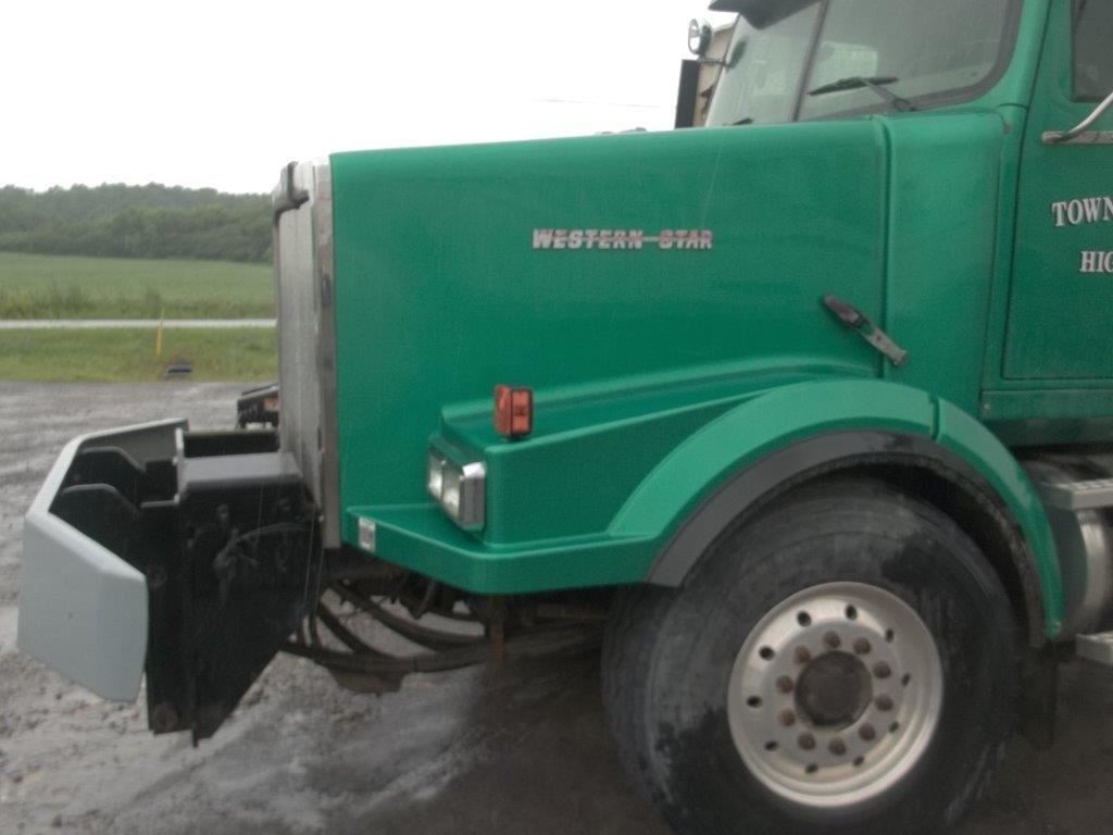 International  F-2654 SBA