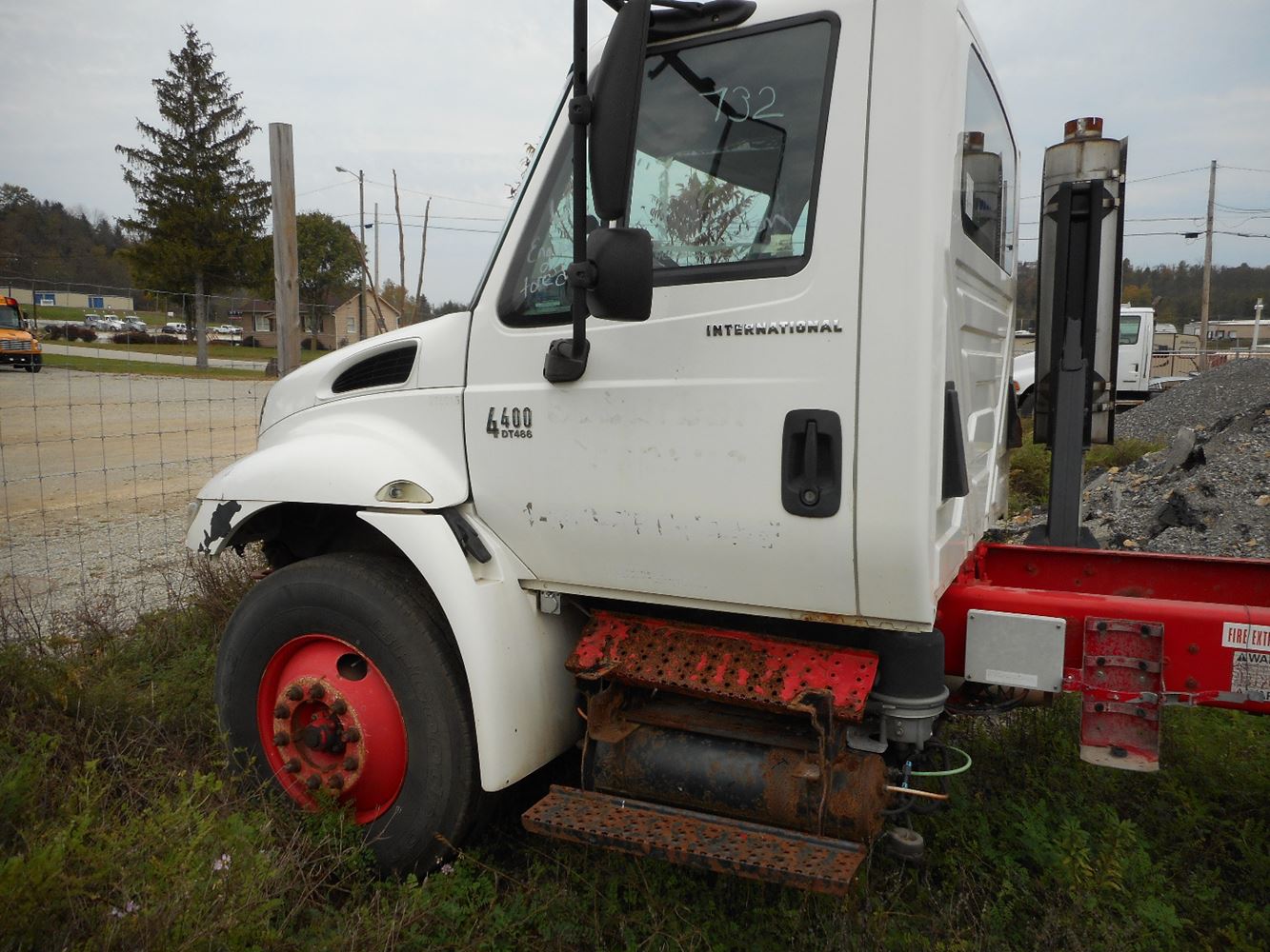 Salvage 2006 International 4400 Truck Delivery  image 3