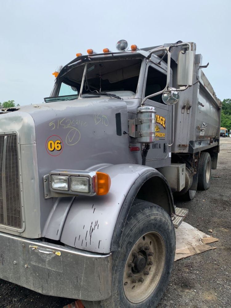 Image 4 of part 2006 Peterbilt 357 Truck for Parts