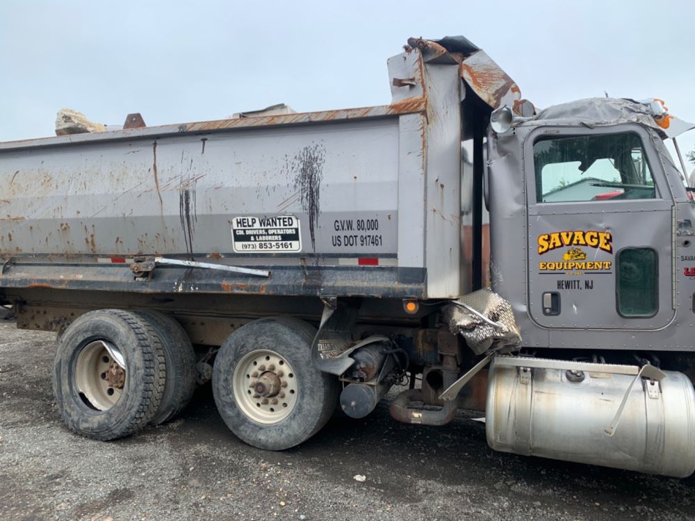 Image 1 of part 2006 Peterbilt 357 Truck for Parts