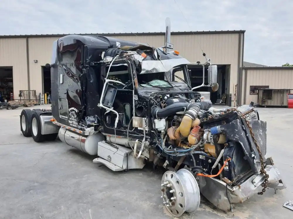 2007 Peterbilt 379 Truck for Parts